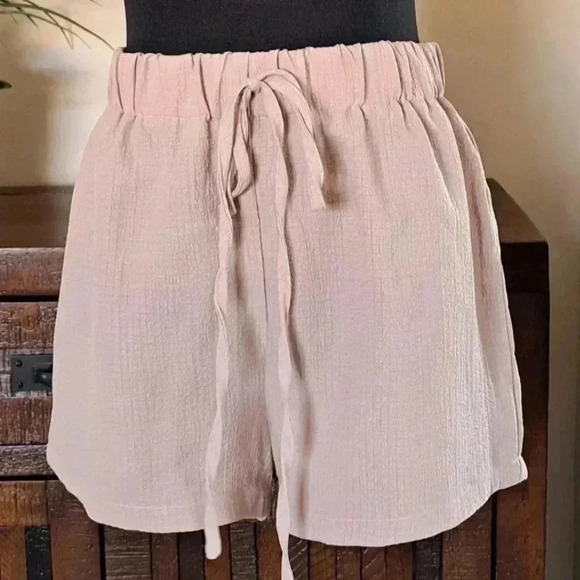❤️ Shein Tan Coloured Lightweight  Seersucker Shorts - Picture 8 of 8